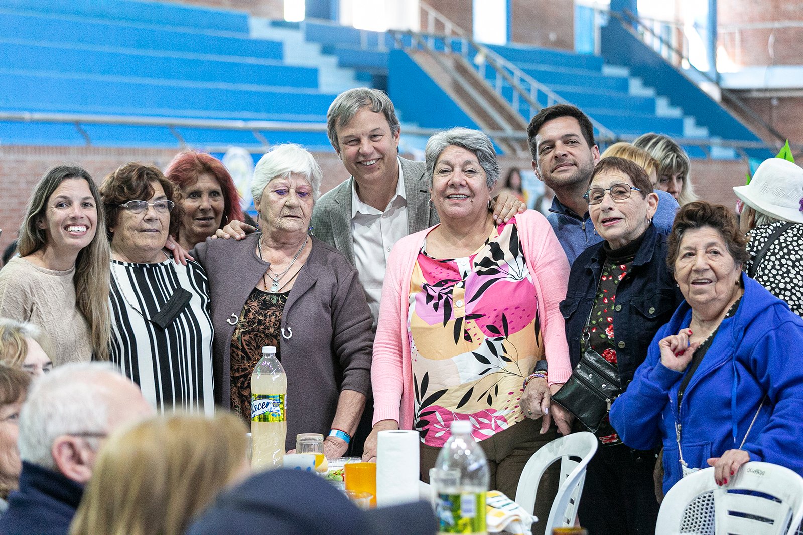Cascallares y Fabiani celebraron, junto a más de 2 mil abuelos y abuelas del «Día del Adulto Mayor»