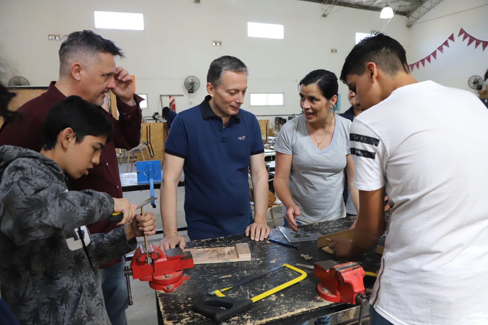Fernando Gray recorrió las obras de ampliación en la Escuela Técnica N° 1
