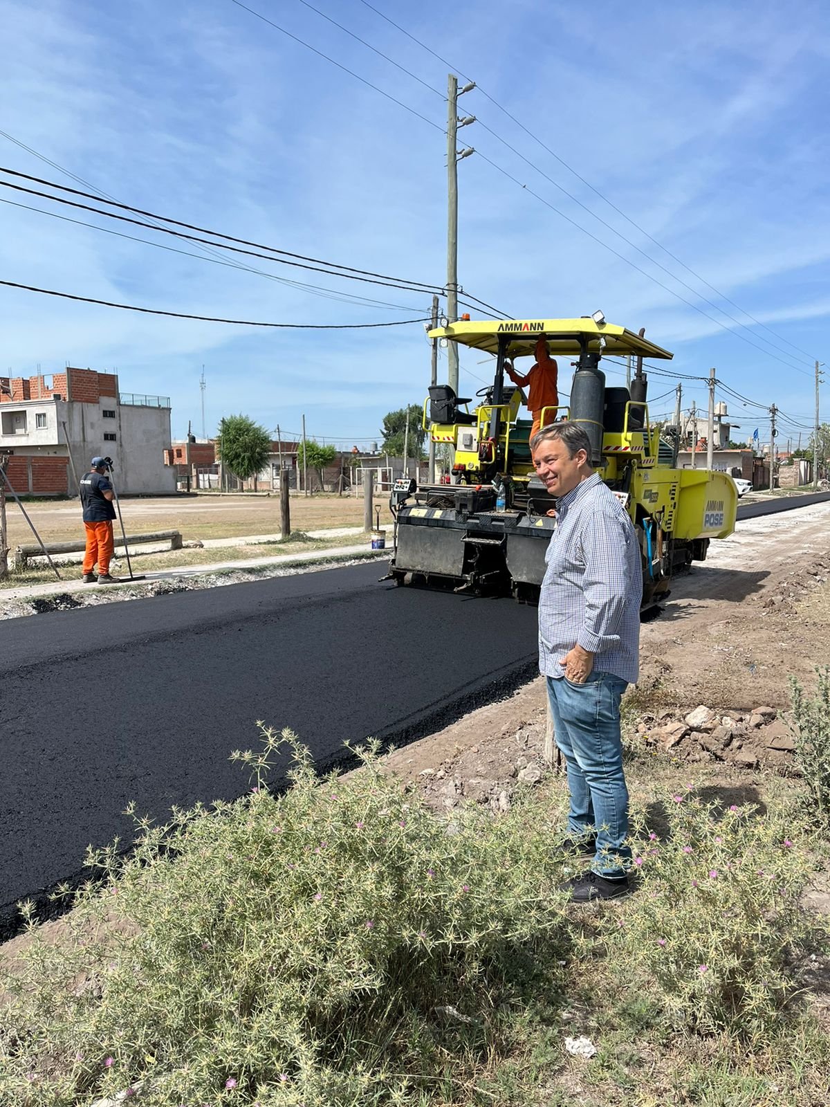El Municipio de Brown pavimenta más de 110 nuevas cuadras en Longchamps y Glew