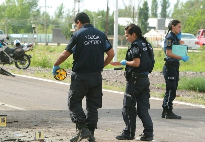 Monte Grande Sur: asesinan a un expolicía frente a su esposa