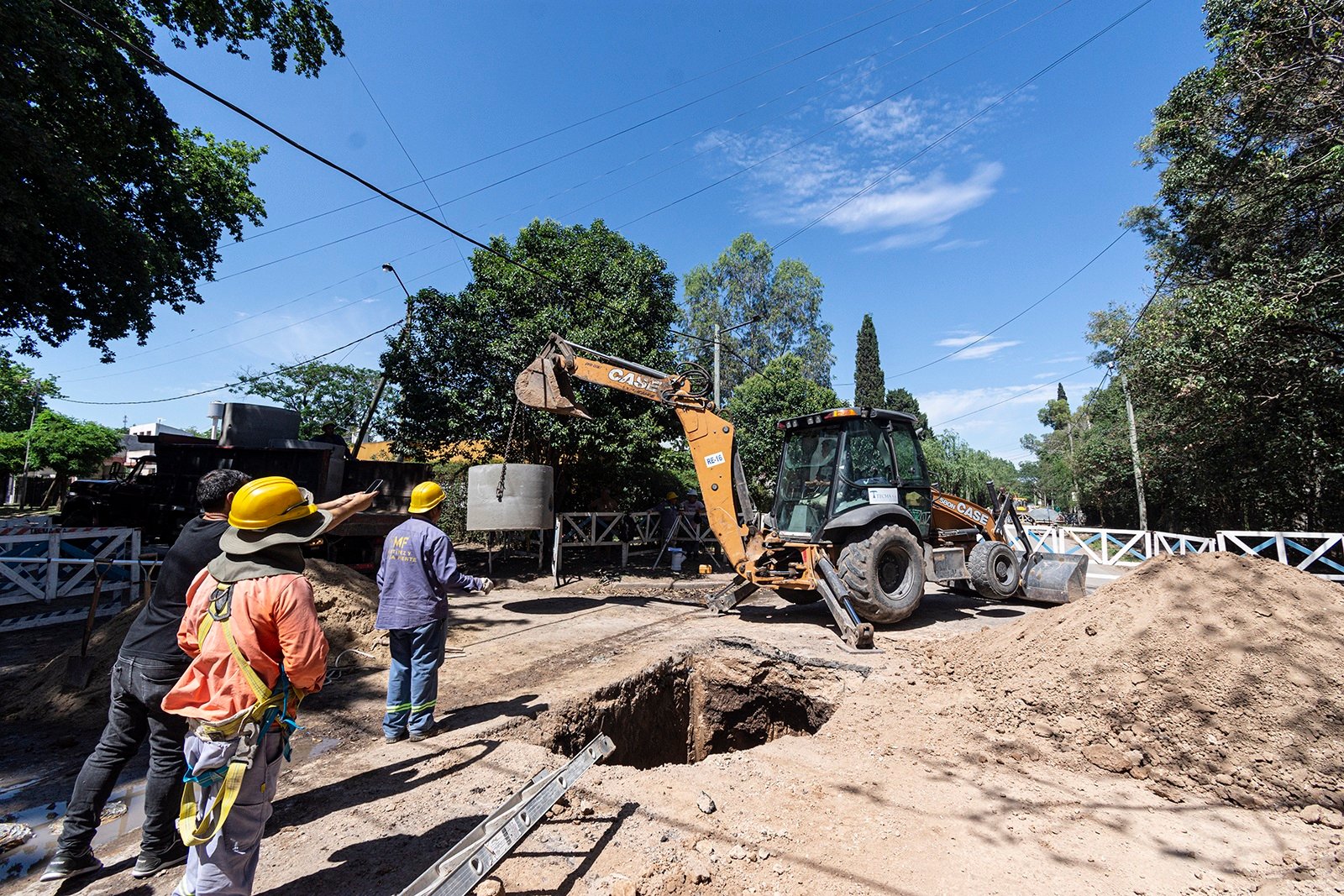 Finalizan dos obras de cloacas que beneficiarán a más de 13 mil vecinos de Brown
