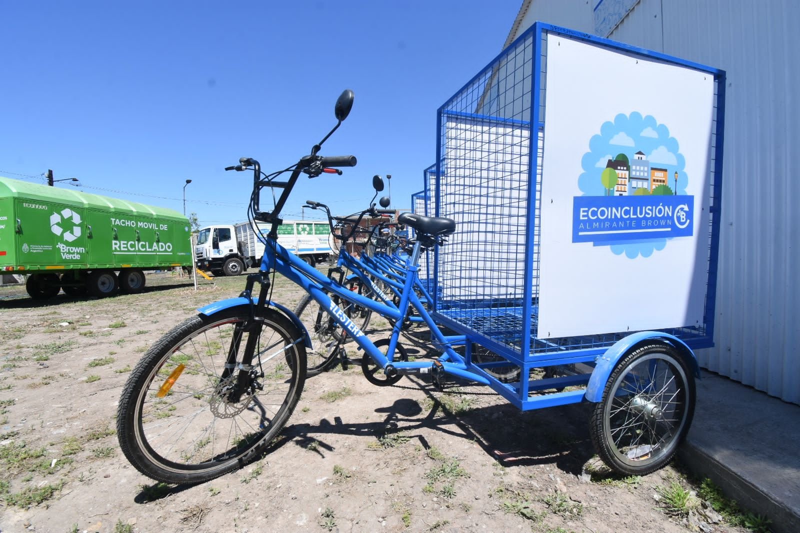 Donde había un basural, presentaron bicicarros y el Centro de Formación de Reciclado