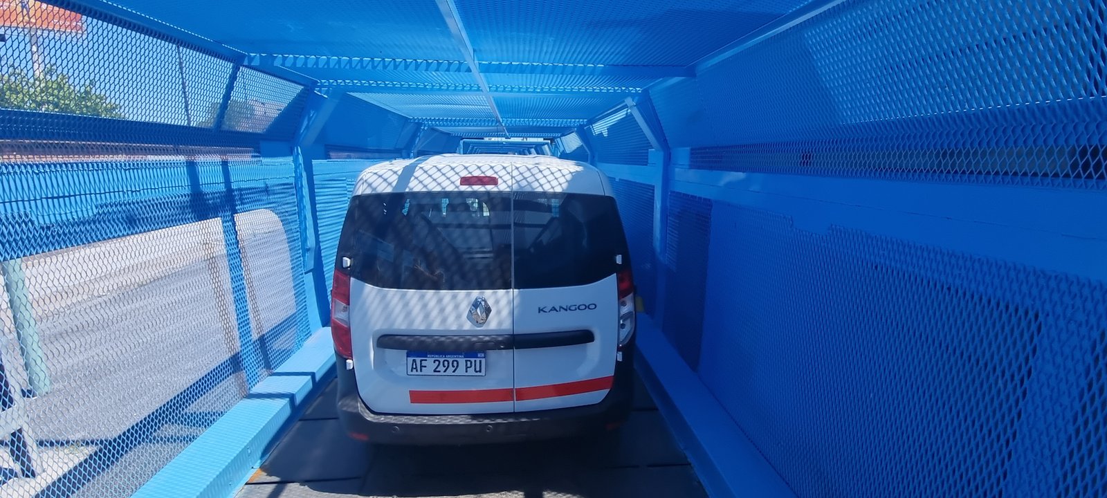 Ya se pueden trasladar autos en los trenes a Mar del Plata