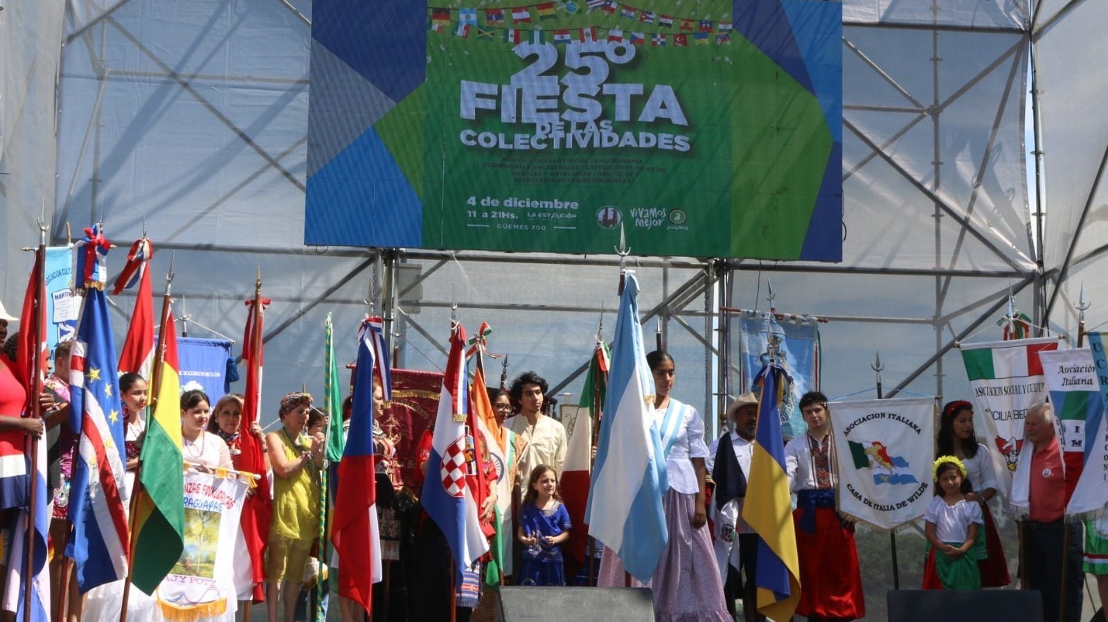 Una multitud visitó la Fiesta de las Colectividades de Avellaneda