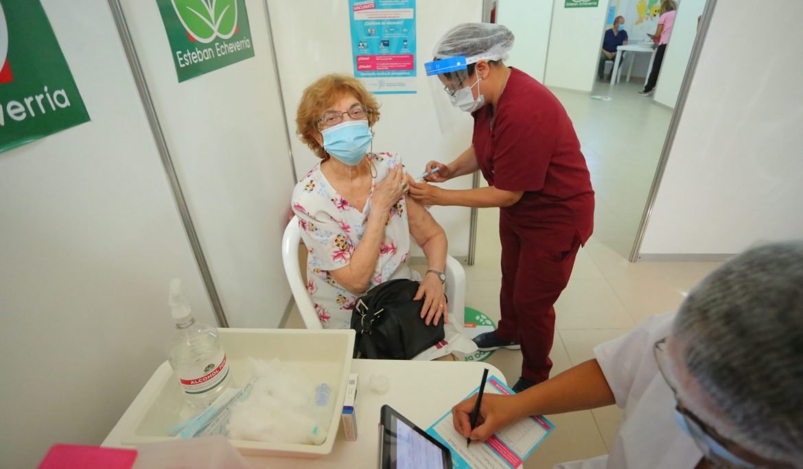 Jornada de vacunación contra el COVID-19 en Campo Amat de Monte Grande