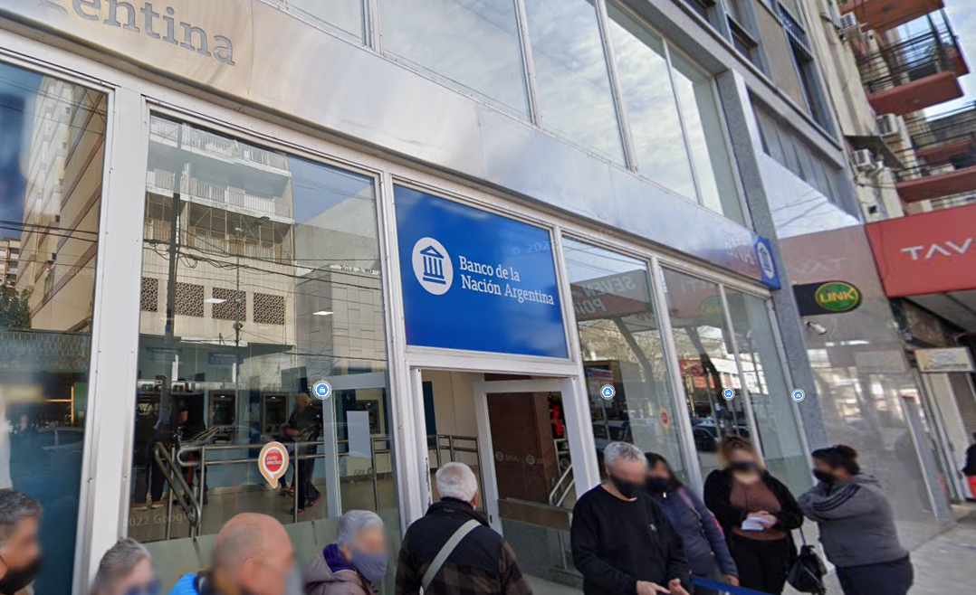 Bancos abiertos hasta las 12