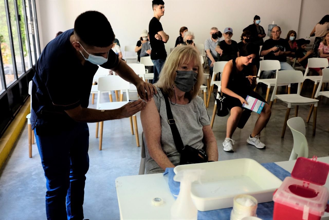 La Ciudad de Buenos Aires abre cinco nuevos centros de vacunación COVID-19