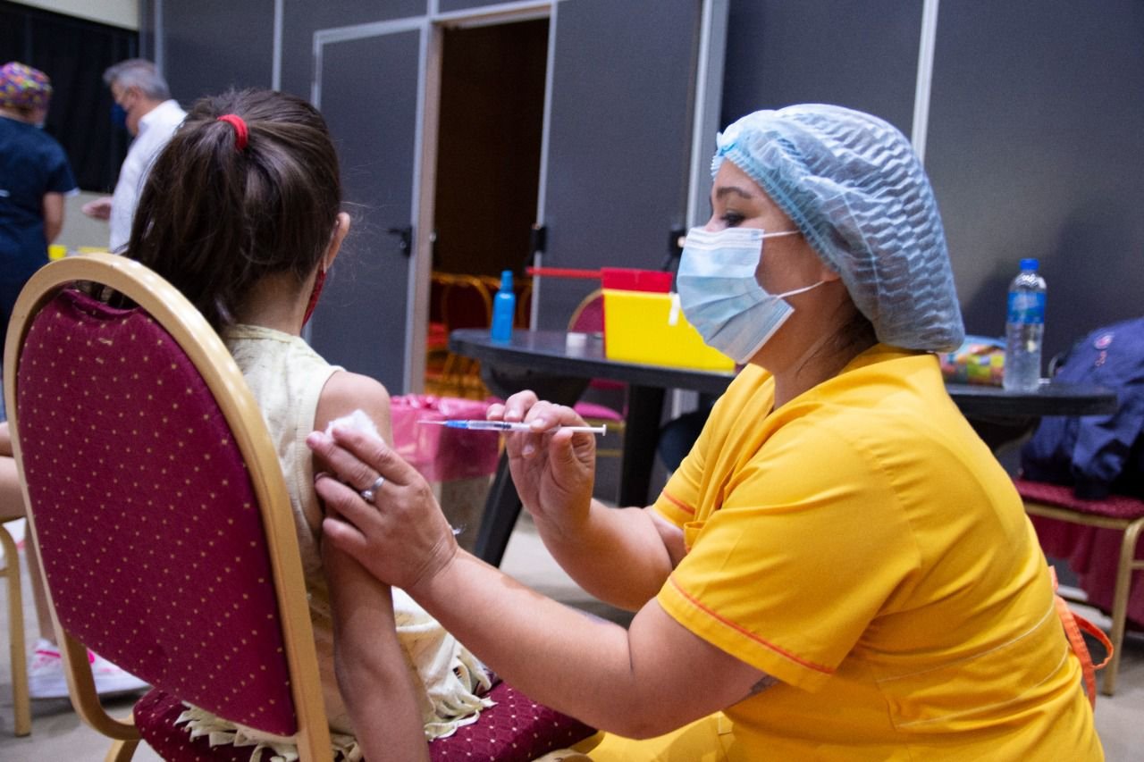 Dulce Granados: «Avanza el plan de vacunación contra el Covid-19 en Ezeiza»