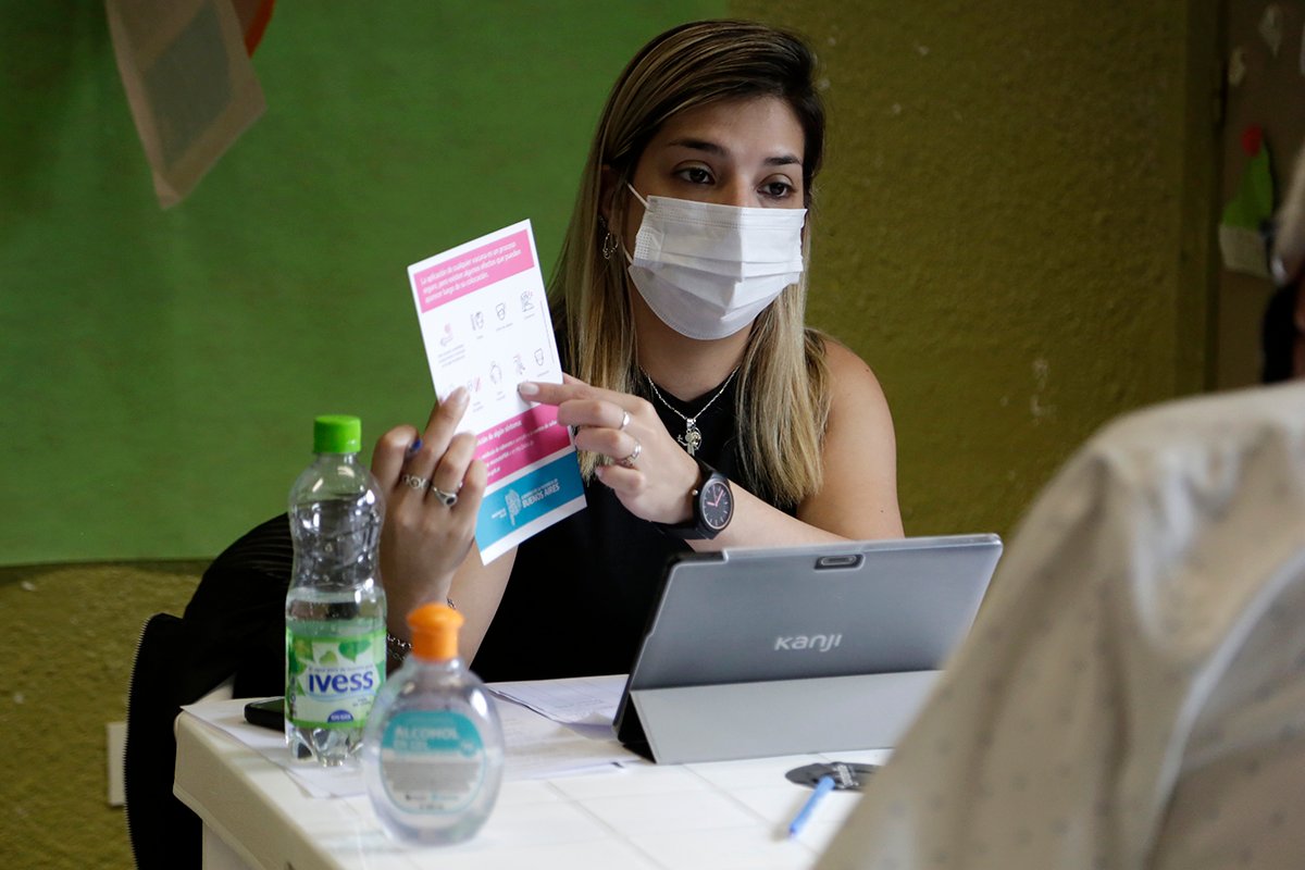 Brown avanza con la vacunación contra el Covid y lanza operativo especial en el Boulevard Shopping