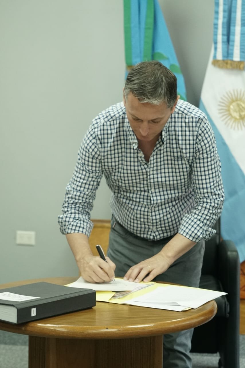 Fernando Gray realizó la compra de un inmueble que se utilizará como sede de una biblioteca