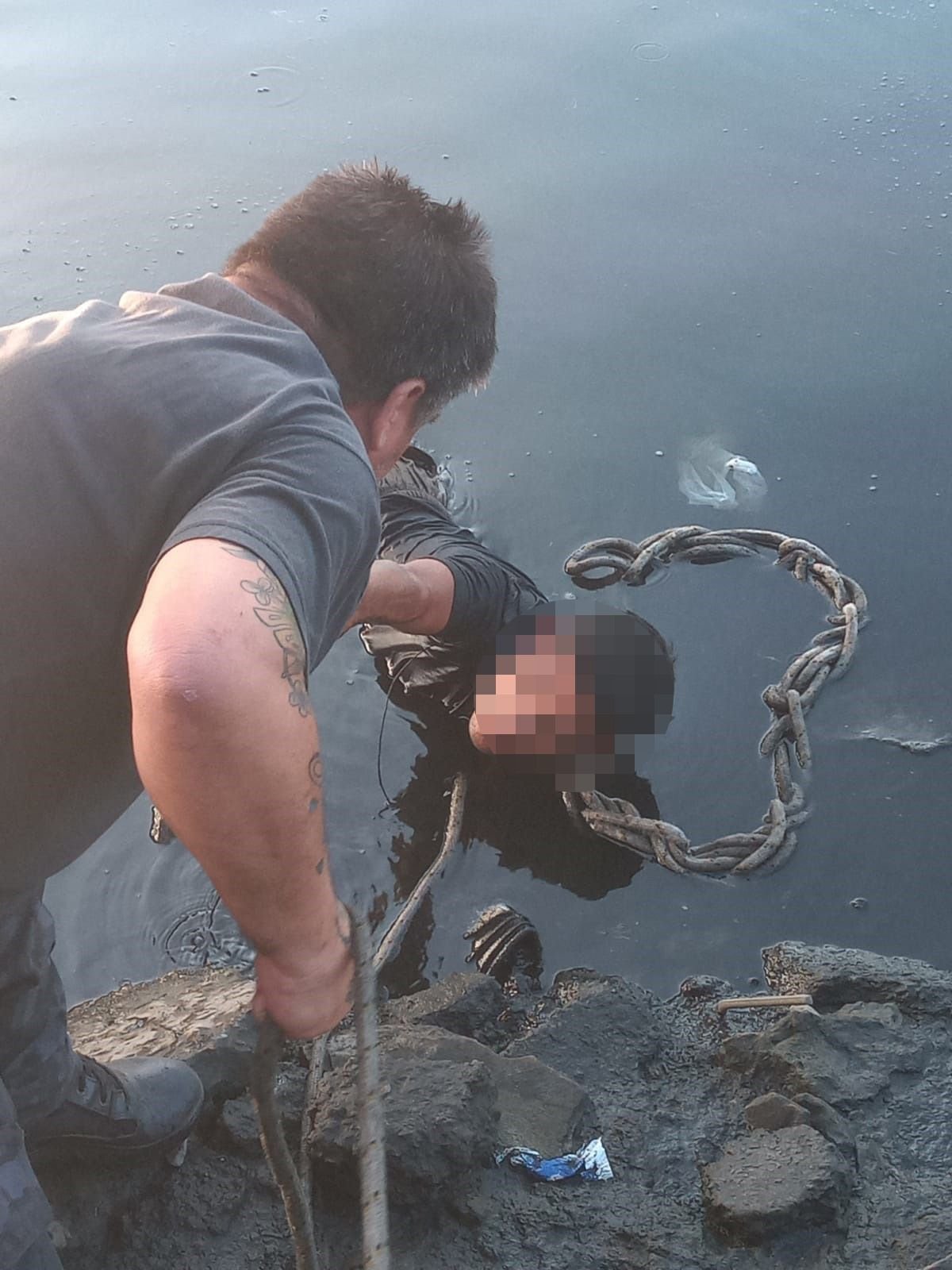 Lanús: se tiró al Riachuelo para escapar de la policía