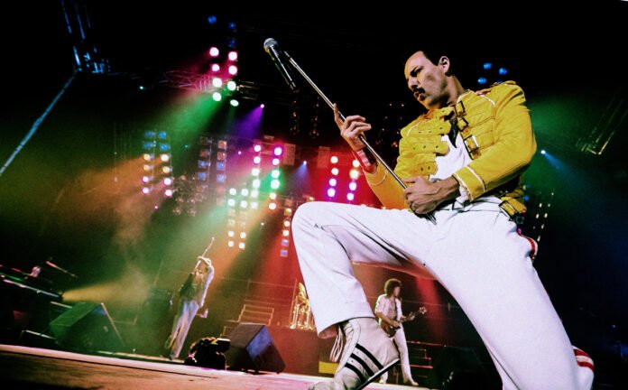 God Save The Queen live at Campo Pequeno