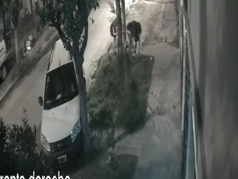 José León Suárez: se subió al capot del auto para evitar que se lo roben, fue arrastrado y murió