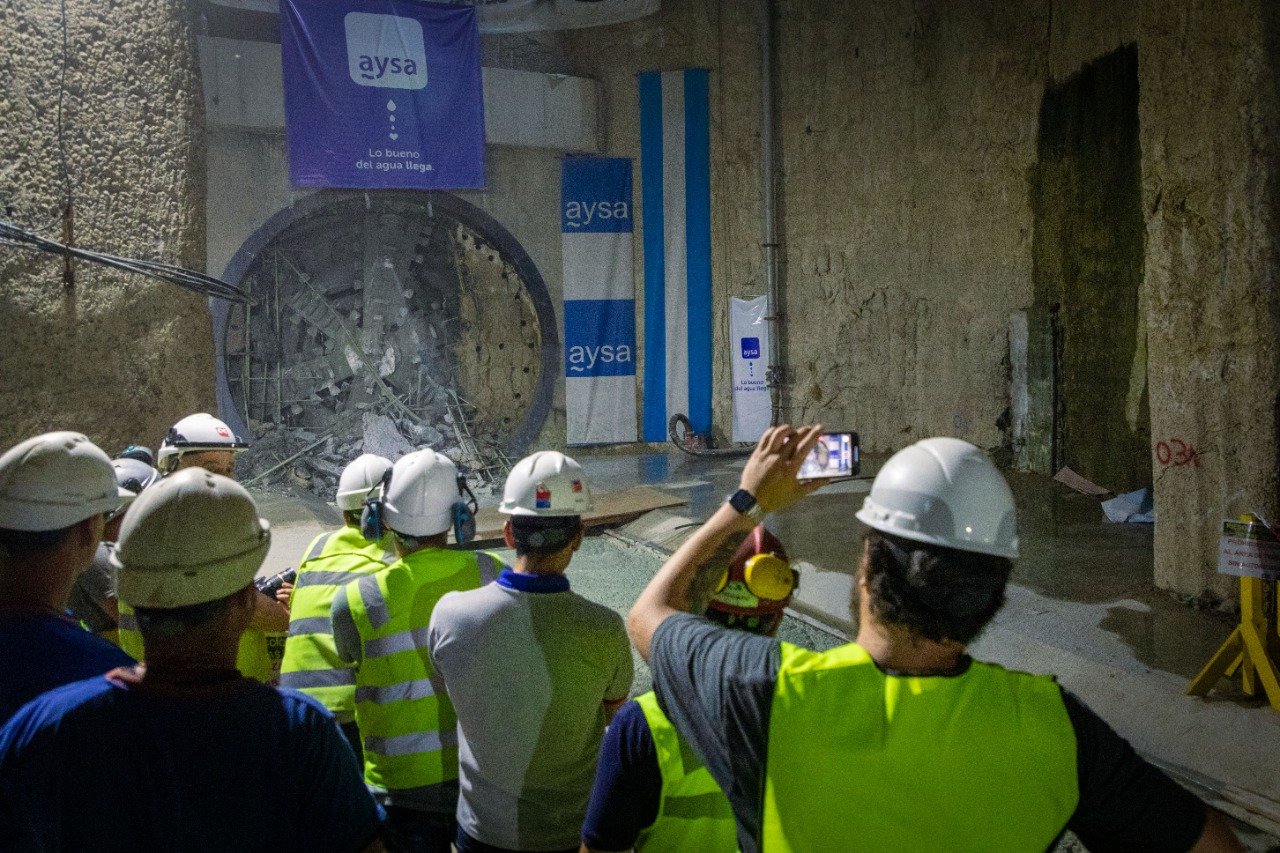 Para habitantes de Quilmes, Brown, Lomas, Echeverría, Ezeiza y Matanza: la megaobra del Sistema Agua Sur finalizó los primeros 8 km del río subterráneo