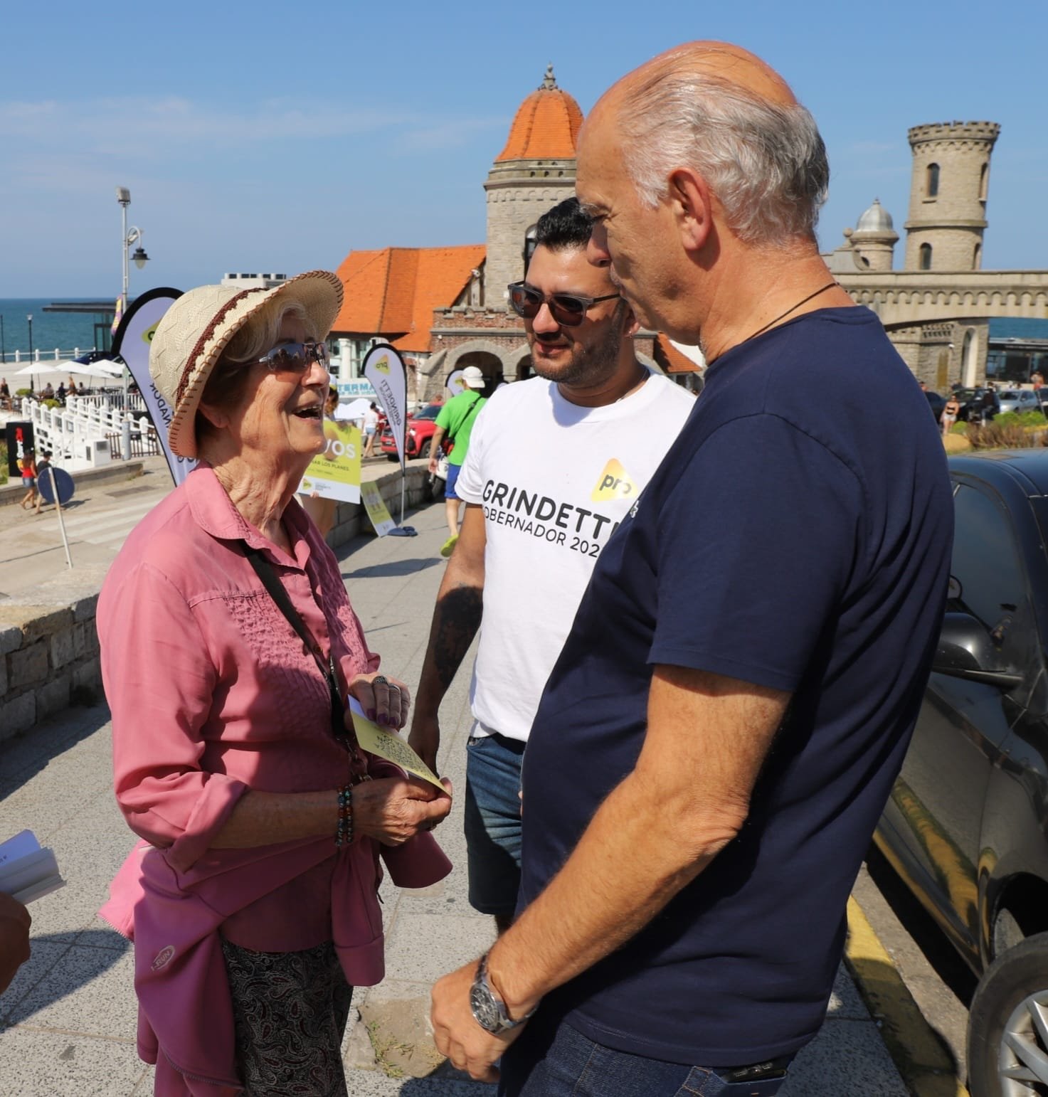 Con traje de precandidato a Gobernador, Grindetti inicia gira por la Costa Atlántica