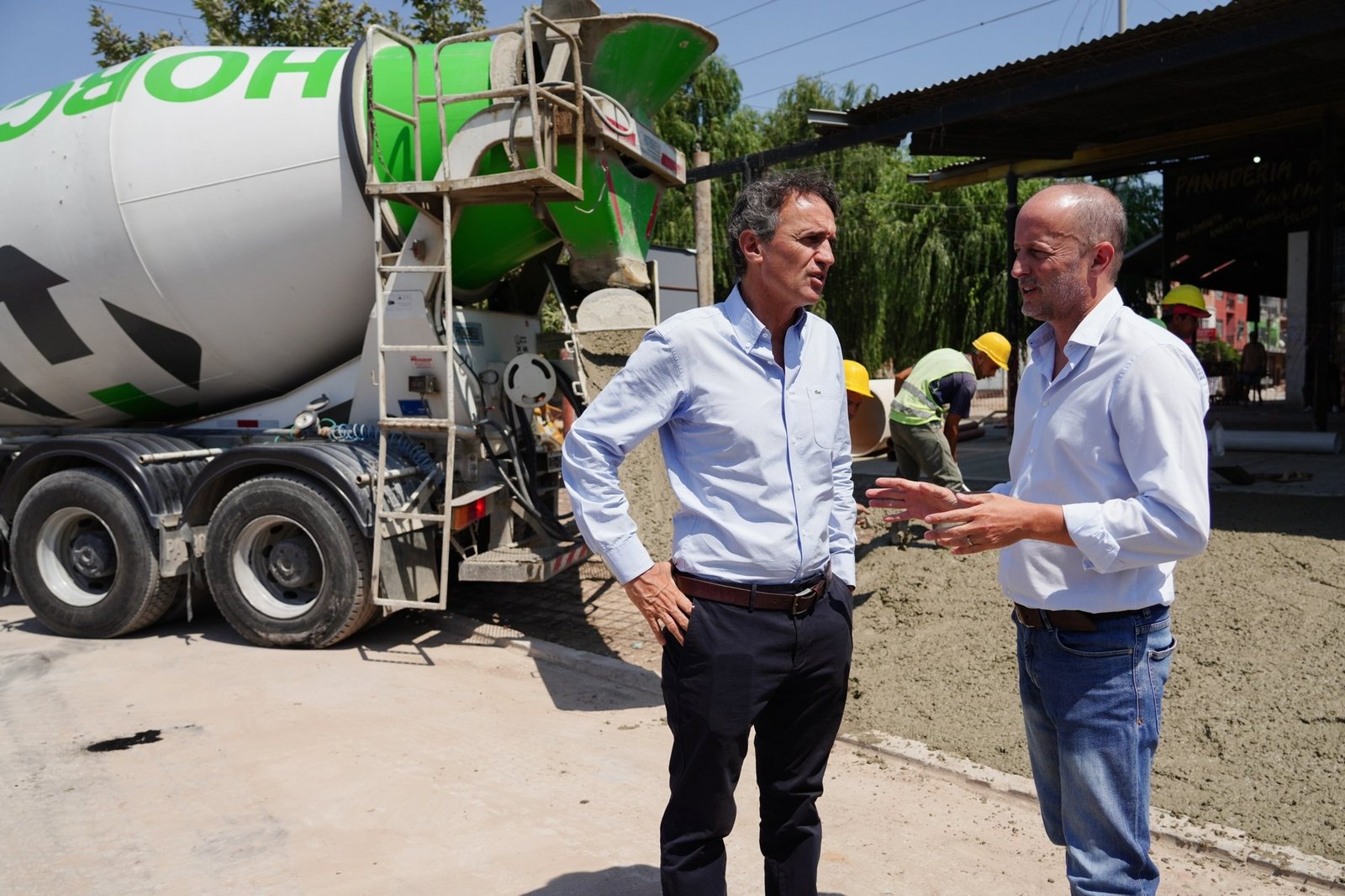 Insaurralde y Katopodis supervisaron una obra de repavimentación en Lomas