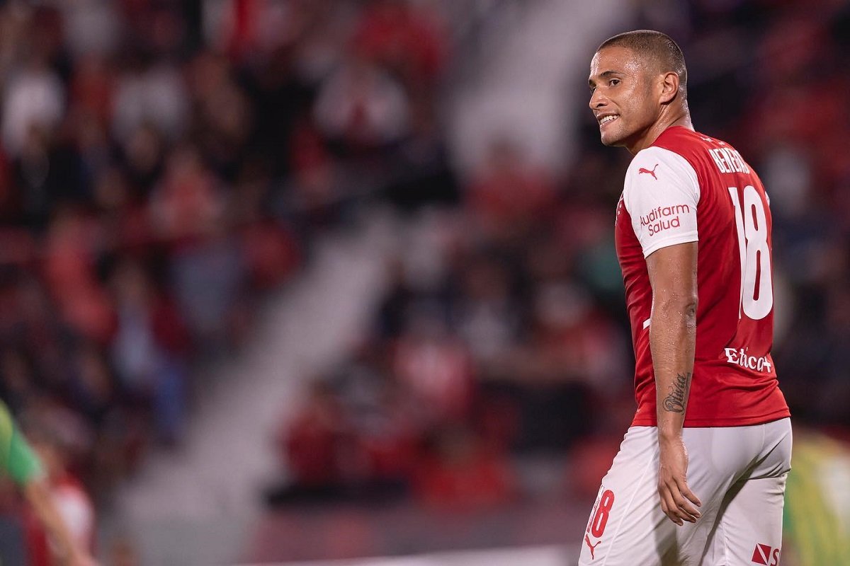 El delantero Benegas se va de Independiente a Colo Colo