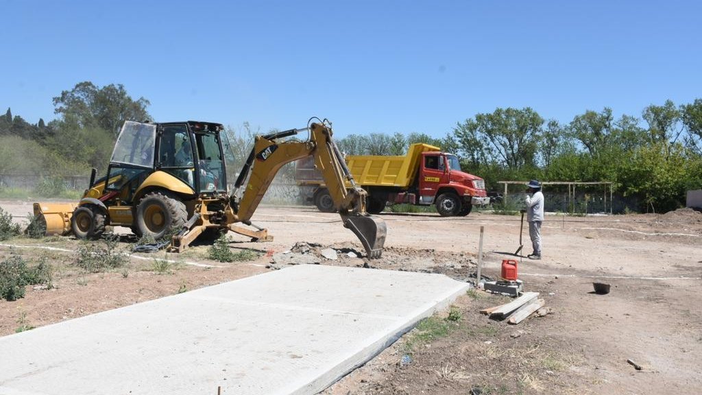 Con forestación y más infraestructura avanzan las obras del Parque Don Orione de ocho hectáreas