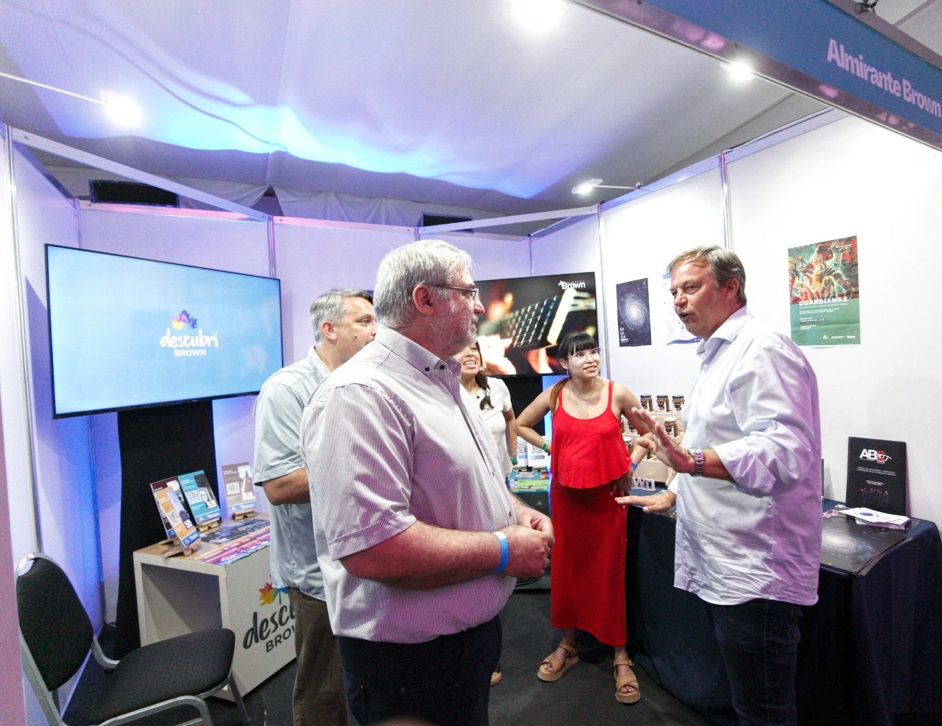 El Municipio de Brown dijo «presente» con un stand de servicios en el 203 aniversario de la provincia de Buenos Aires