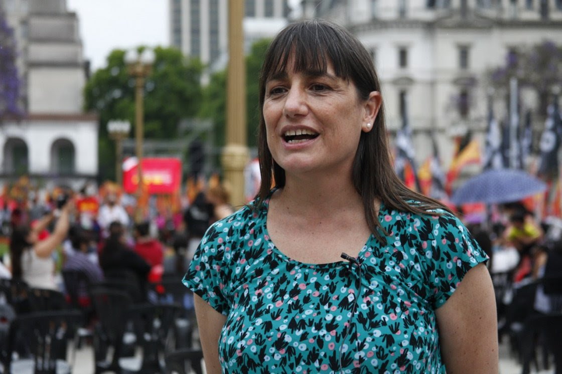 Romina Del Plá se opone al acuerdo paritario docente y le pega a Baradel