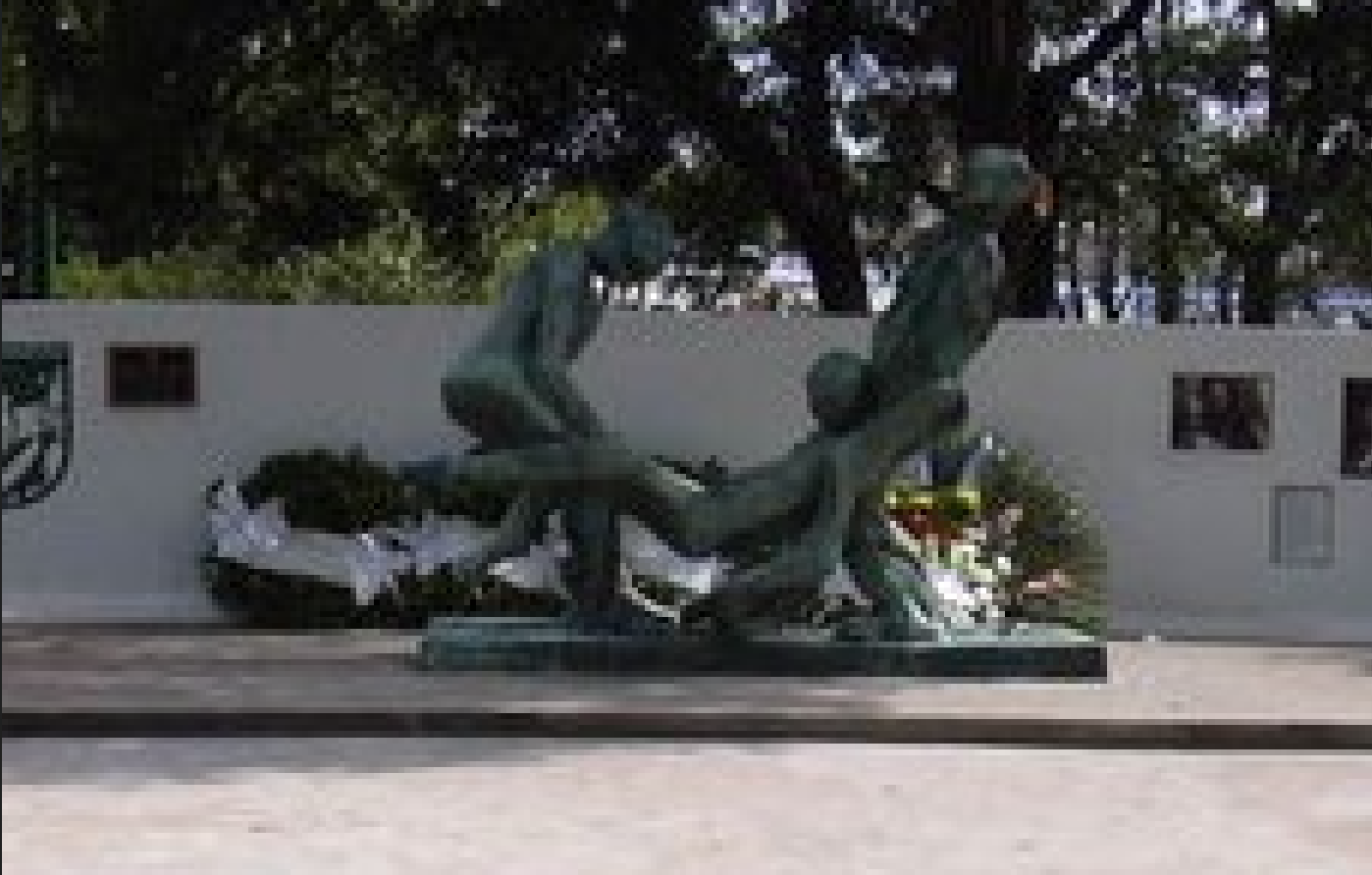 Desde la oposición en Lomas buscan «proteger el patrimonio escultórico, monumentos y muralístico»