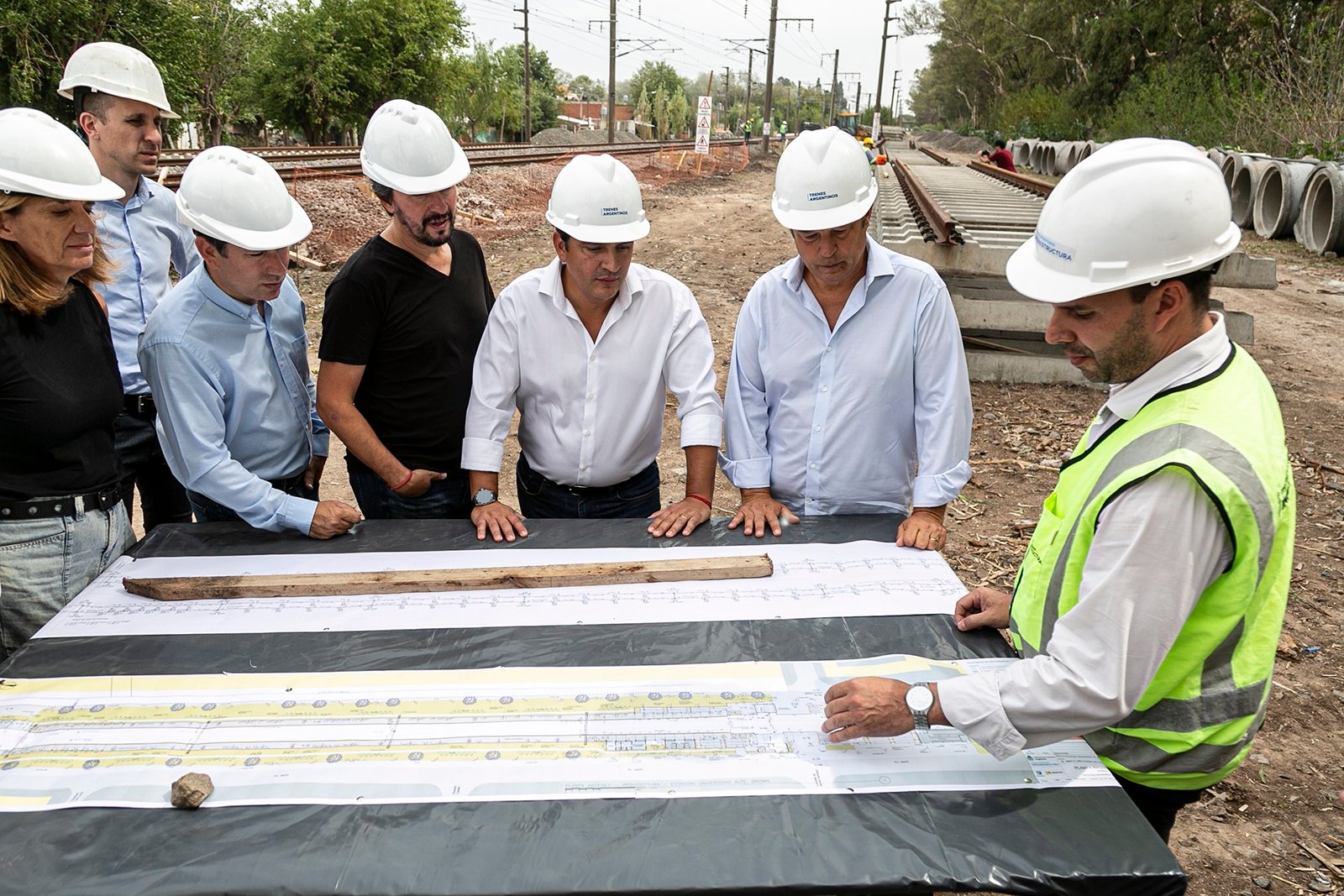 Cascallares y Marinucci supervisaron las obras de la nueva estación de trenes de la universidad