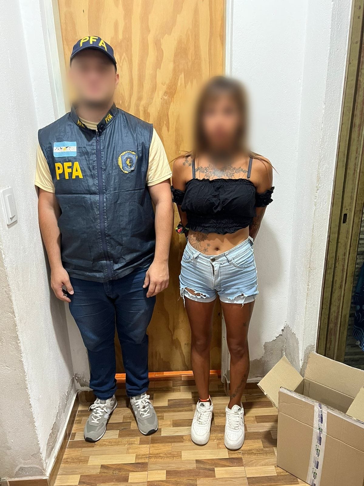 Detienen a una mujer que se dedicaba a falsificar documentos de identidad para contratar tarjetas de forma on line