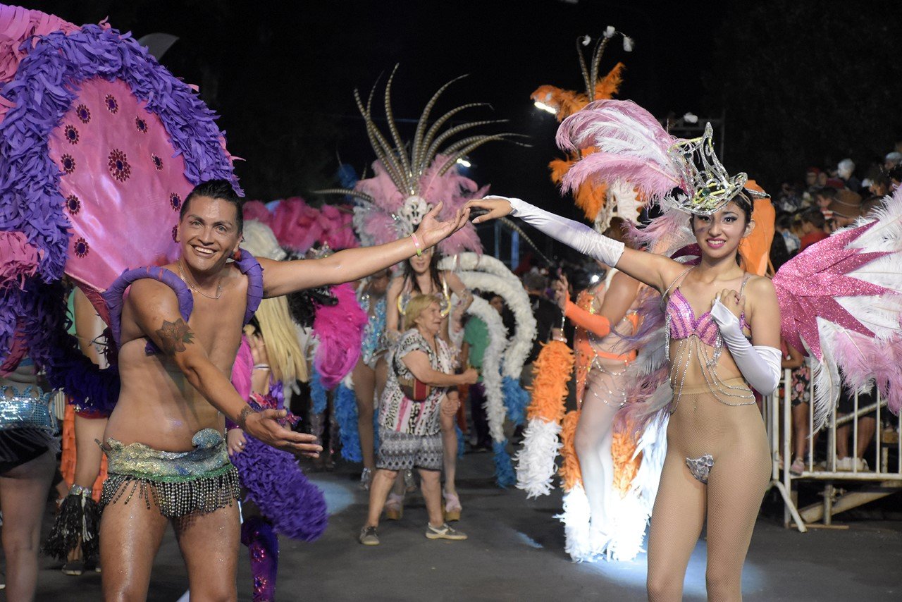 Arranca la temporada de carnavales en Brown con comparsas y shows en San José, Glew y Ministro Rivadavia