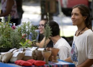 Vuelve la feria de productores rurales a plaza Cerreti de Adrogué con más productos y beneficios