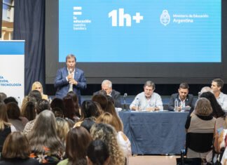 Perczyk, Sileoni, Cascallares y Fabiani presentaron el programa que suma horas de clases en escuelas