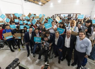 Kicillof, Cascallares y Fabiani inauguraron la Técnica N°5, donde entregaron netbooks y mobiliario para escuelas