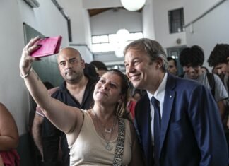 Cascallares y Fabiani encabezaron el inicio de clases en escuelas de Glew y San José