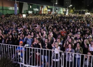 Una multitud presenció el concierto «Nuestra Orilla» en el 171° aniversario de Avellaneda
