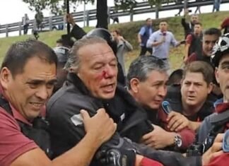 «Un golpe más no hace mella», dijo Berni tras el ataque en la protesta de colectiveros