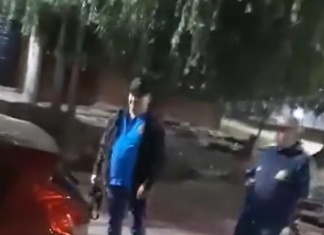 Lanús: detienen a tres policías por robarle $60.000 a una joven