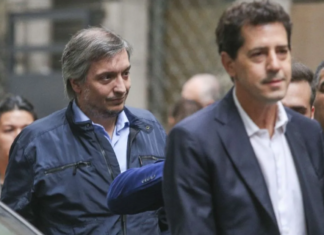 En Quilmes: De Pedro y Máximo Kirchner participaban esta tarde de una reunión con intendentes por acto del 25 de mayo