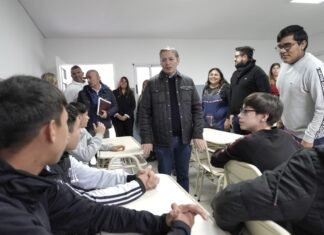Fernando Gray inauguró obras en la Escuela Secundaria N° 39 de 9 de Abril