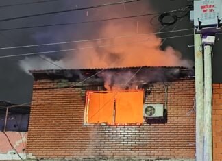 Trágico incendio de una vivienda en Villa Diamante