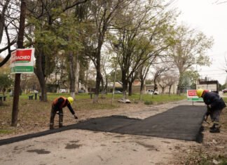 Trabajos de bacheo en Monte Grande