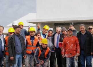 Alberto Fernández recorrió obras históricas en Brown