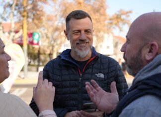 «Estoy»: Diego Kravetz lanzó su campaña en Lanús