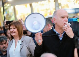 Patricia Bullrich en Quilmes junto a Petri, Grindetti, Ritondo y Queijeiro hablaron con vecinos sobre la inseguridad