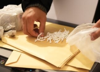 Lanús: dos detenidos por venta de drogas