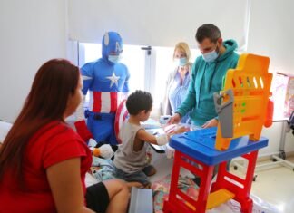 El Municipio entregó juguetes a chicas y chicos del Hospital Santamarina