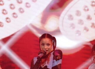 Con impresionante festejo y artistas de primer nivel, Almirante Brown celebra su 150 aniversario