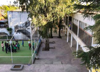 Una realidad que golpea a las entidades educativas: esta mañana realizarán un abrazo simbólico al «Complejo Educativo Saperi» de Monte Grande