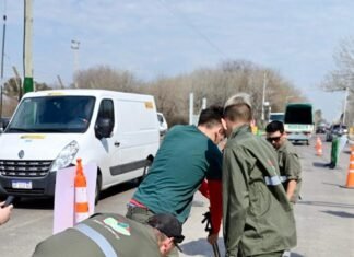 El Municipio de Esteban Echeverría continúa realizando trabajos de mejoramiento vial en el distrito