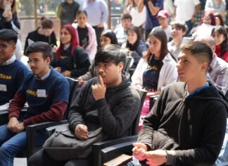 Más de 2 mil vecinos de Lanús participaron de una nueva edición de la Feria de Empleo