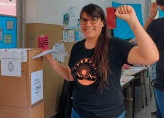 Votó Ayelén Córdoba, candidata a intendenta de Echeverría por la izquierda: «Sostengo mí compromiso estando del lado de las y los trabajadores»