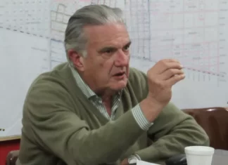 Juan Manuel Casella: «El radicalismo debe decir que nunca va a votar a Milei»